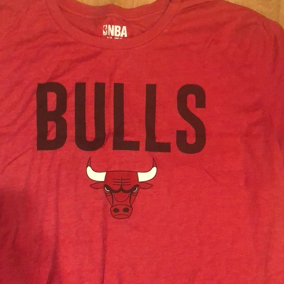 Red Chicago Bulls Tee - Picture 2 of 4